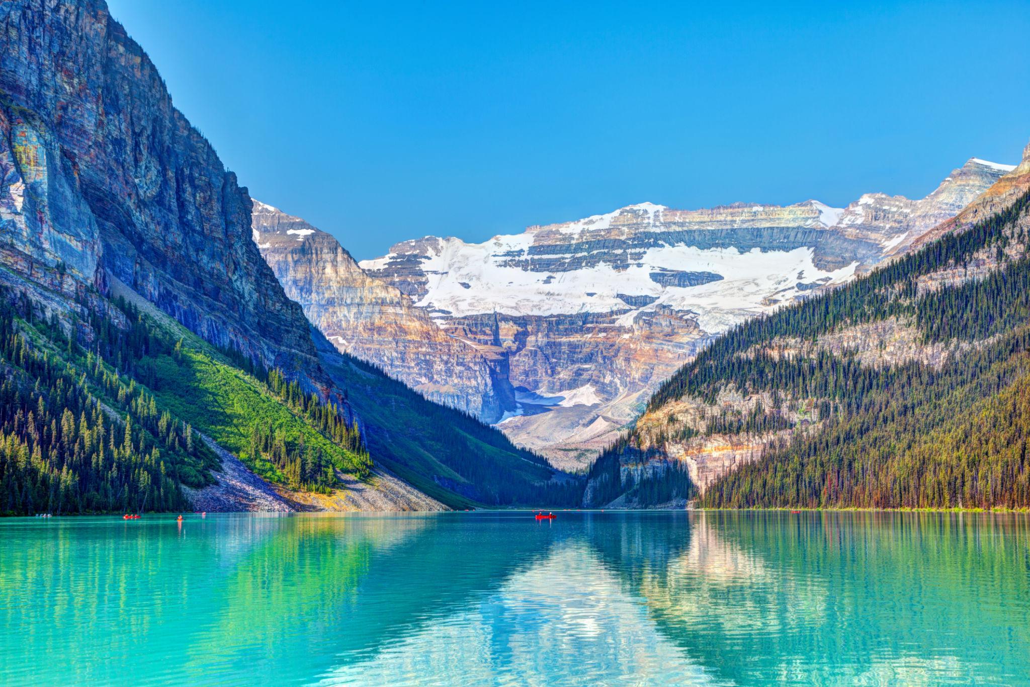 Banff tours from UK featuring Lake Louise and Canadian Rockies sightseeing